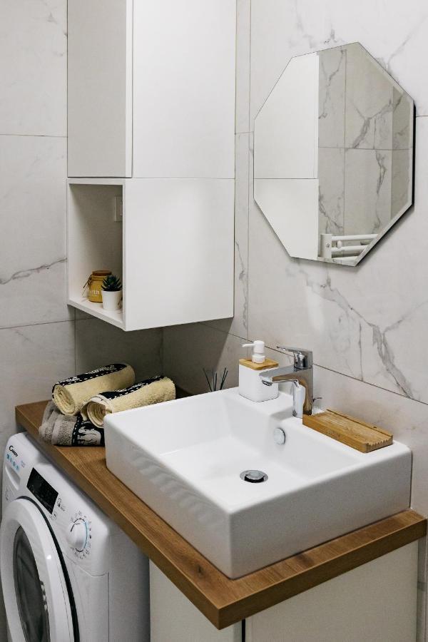 Woody - Comfy Apartment In Siska Любляна Экстерьер фото