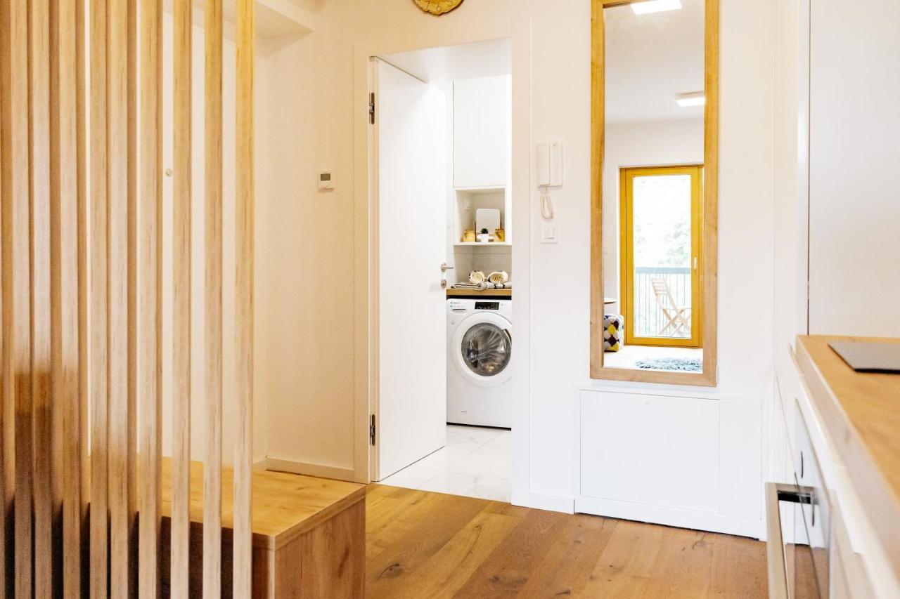 Woody - Comfy Apartment In Siska Любляна Экстерьер фото
