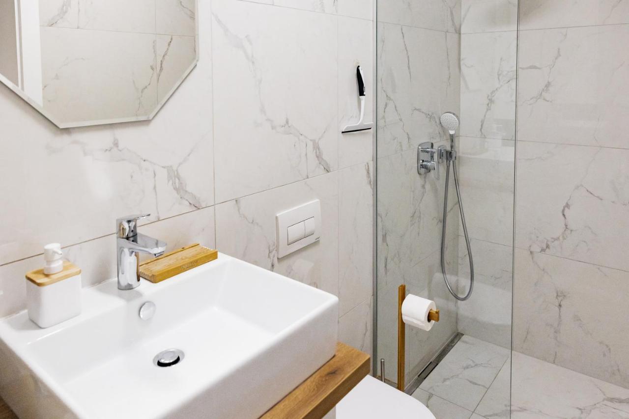 Woody - Comfy Apartment In Siska Любляна Экстерьер фото
